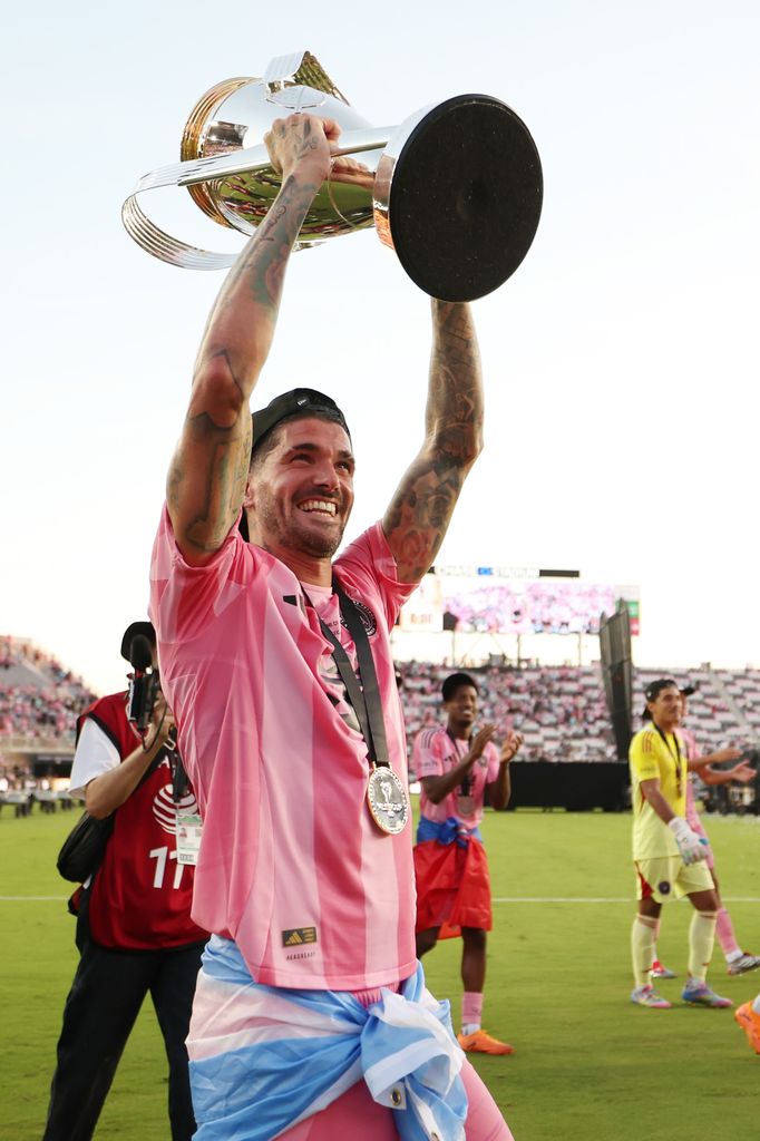 Desde la tribuna, Tini Stoessel le mostró su apoyo a su novio, Rodrigo De Paul