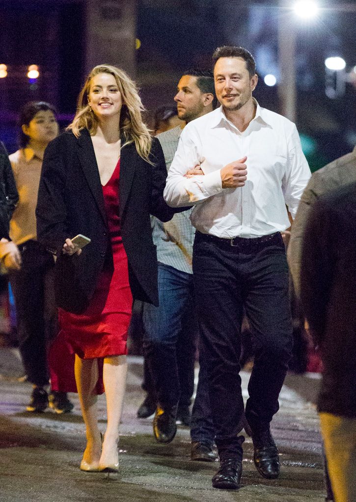 Amber Heard y Elon Musk disfrutan de una romántica cita en Sidney