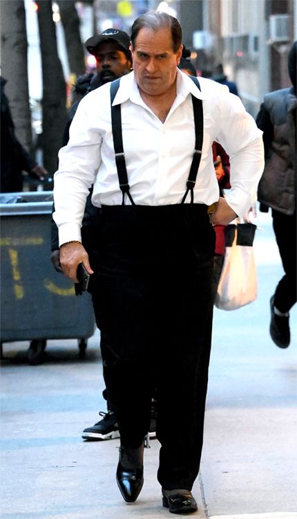 Colin Farrell es El Pingüino