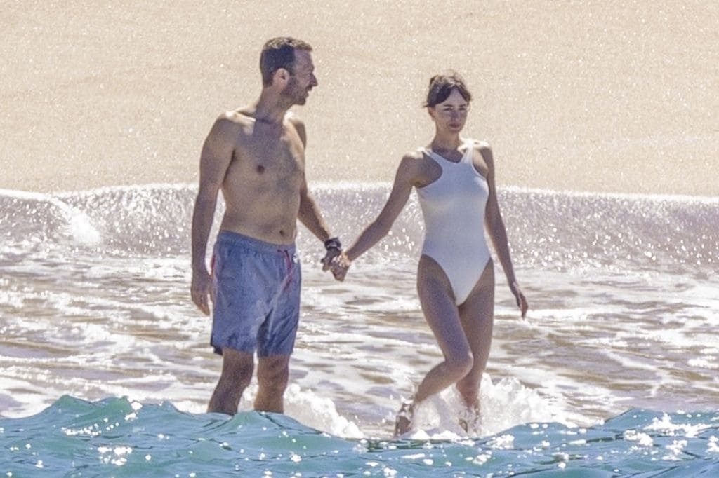 Dakota Johnson y Chris Martin, su historia de amor marcada por las rupturas