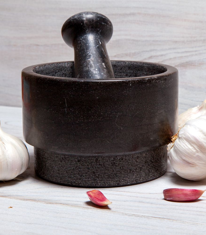 Mortero, utelinsilio imprescindible para la receta de Cojondongo más clásica