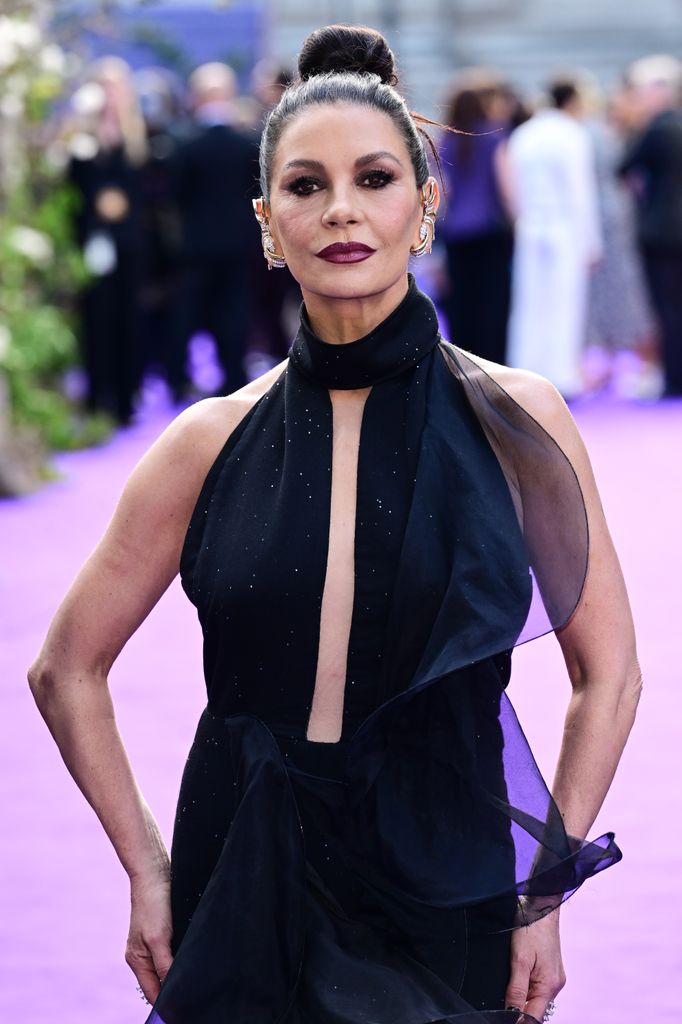 Catherine Zeta-Jones en el estreno de 'Miércoles 2' en Londres el 30 de julio de 2025