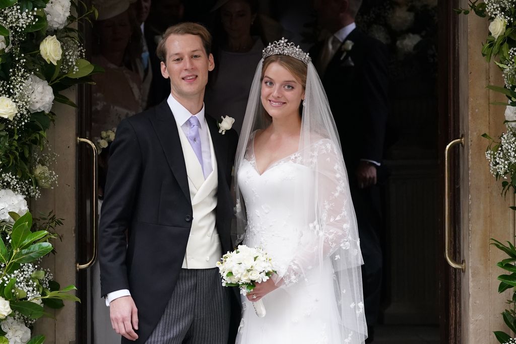 Flora y Timothy en su enlace en 2021