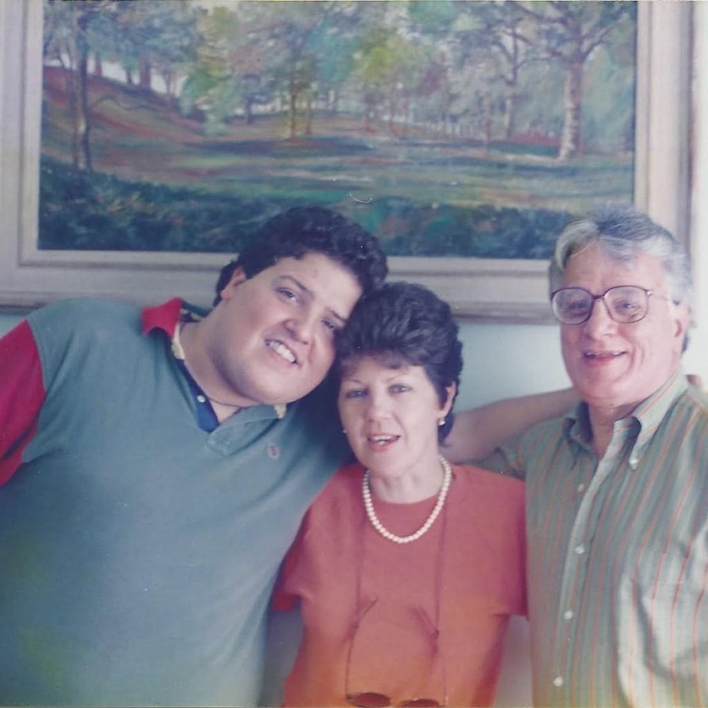 Raúl González junto a sus padres