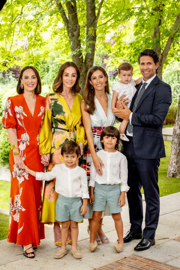 Isabel Preysler junto a Tamara y Ana y su nieto Martín