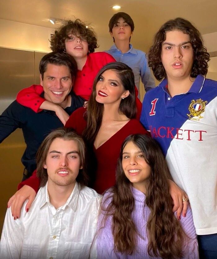 Ana Bárbara y su familia