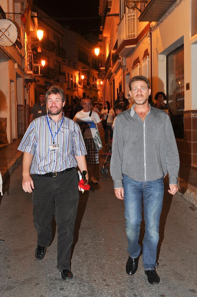 Los actores Miguel Ángel Valero y Juanjo Artero por las calles de Nerja
