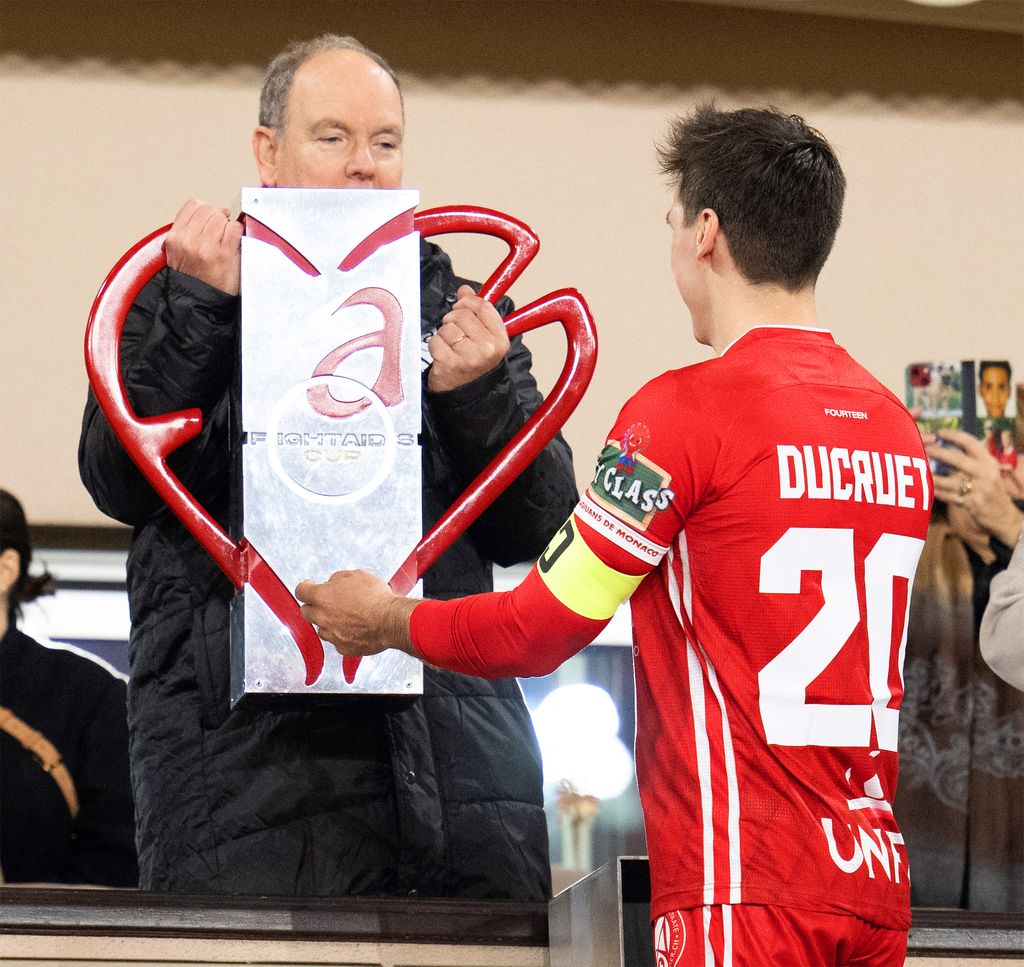 El príncipe Alberto, con su sobrino en un torneo solidario de 2023