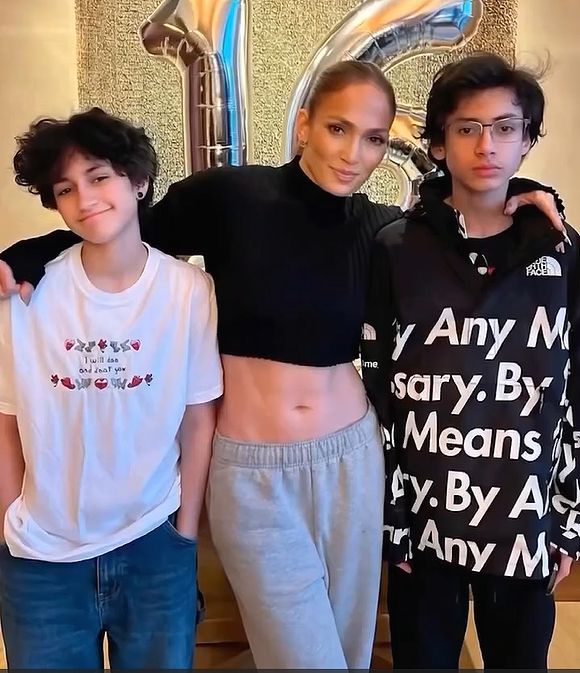Jennifer Lopez, con Max y Emme
