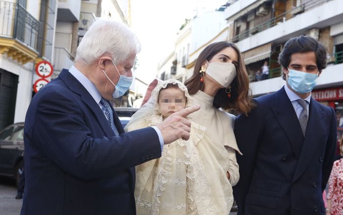 Duques de Huéscar con su hija
