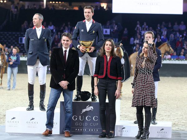 Carlota Casiraghi fue la encargada de entregar el premio Gucci Gold Cup 2015 que se enmarca dentro del torneo Longines Paris Masters
