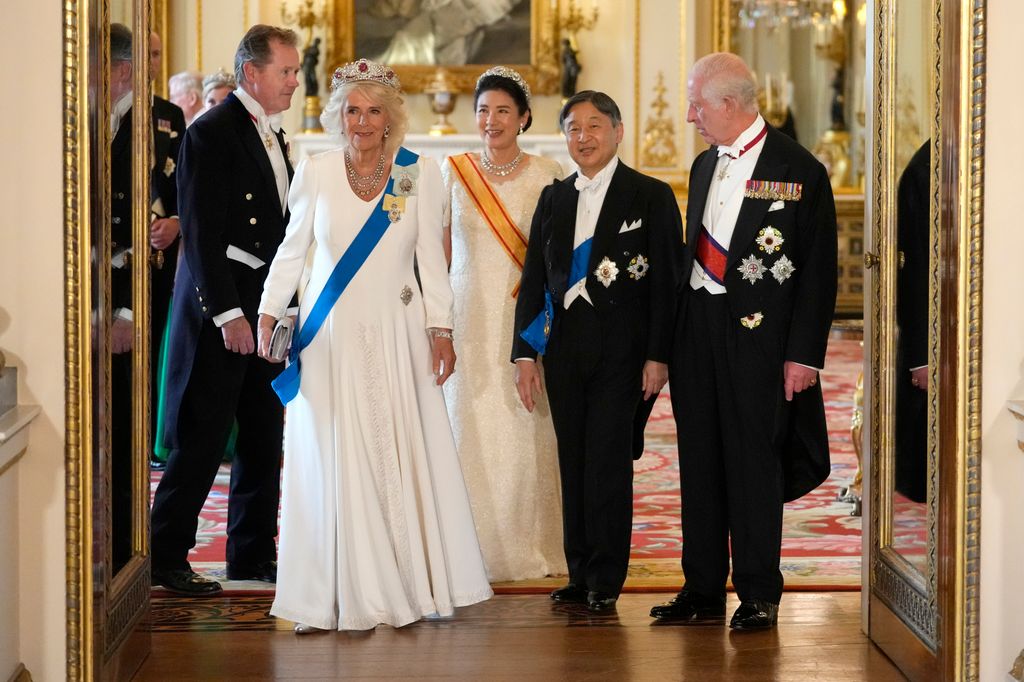 Reyes Carlos y Camilla con Naruhito y Masako de Japón