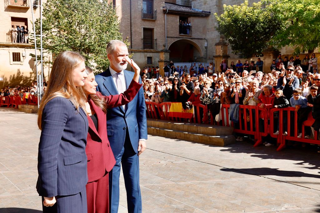 Los Reyes y Leonor en Viana