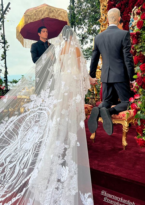Kourtney Kardashian y Travis Barker en su boda