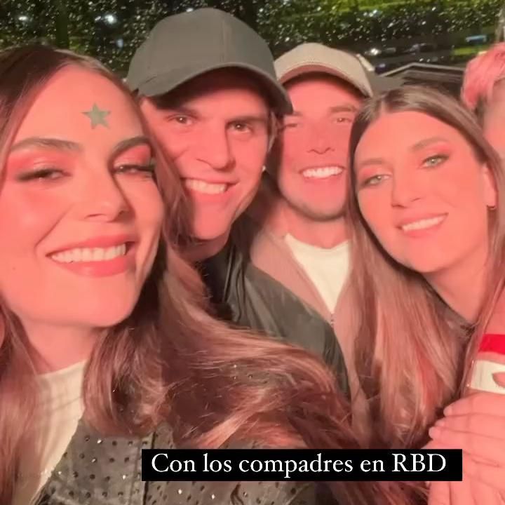 Ximena Navarrete, Juan Carlos Valladares, Sergio \'Checo\' Pérez y Carola Martínez en el concierto de RBD