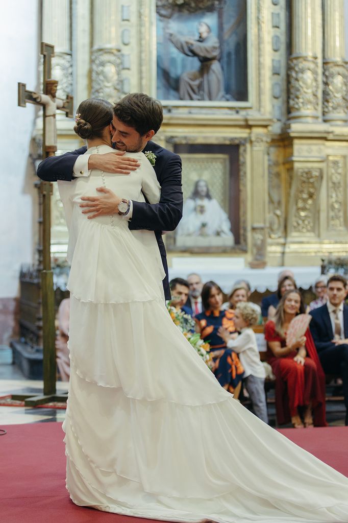 novia con volantes