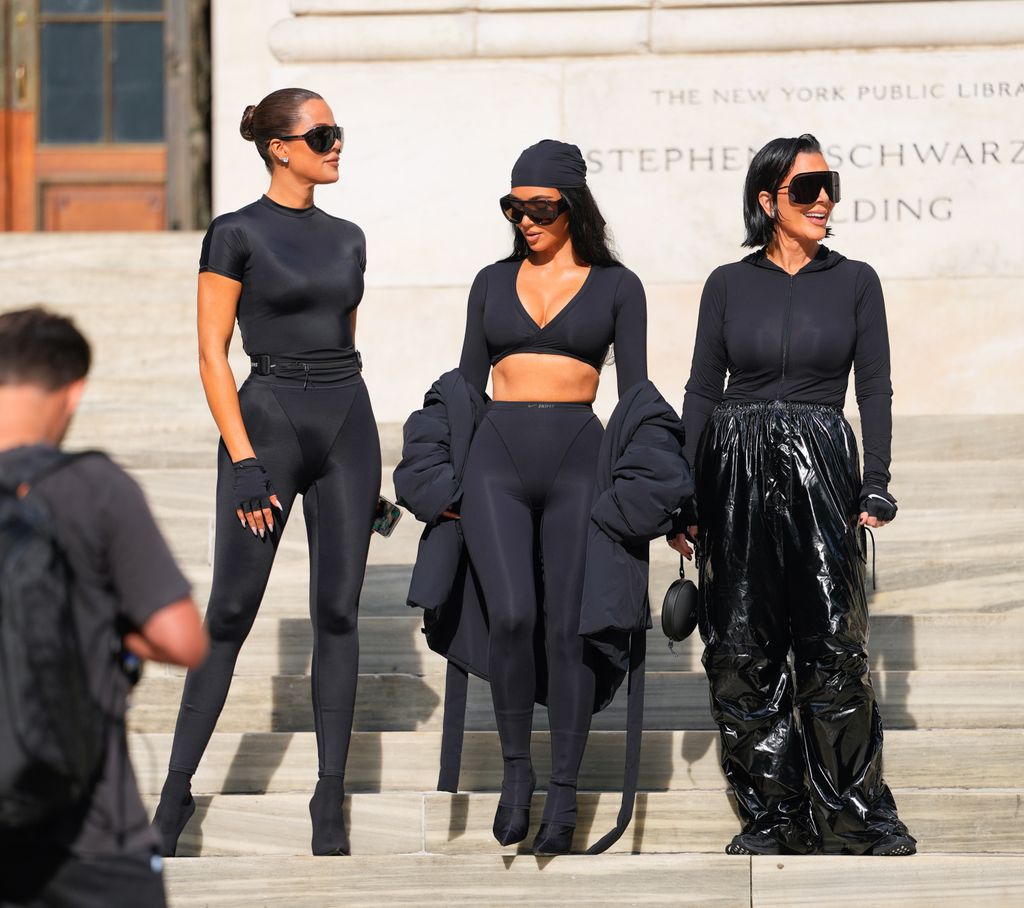  Khloe Kardashian, Kim Kardashian and Kris Jenner en la presentación de NikeSkims.
