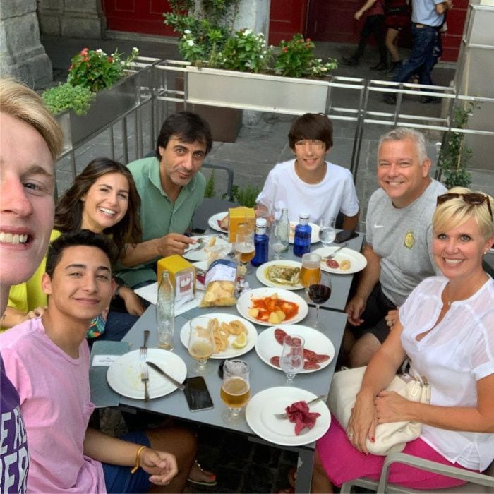 Nuria Roca con su familia