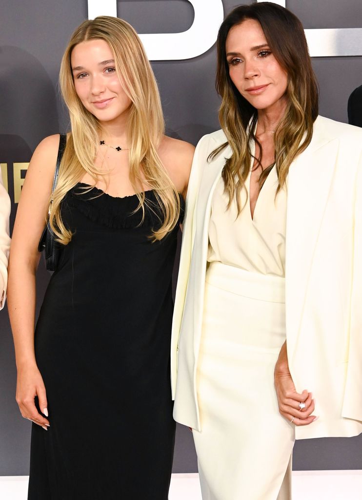 Harper Beckham en el estreno del documental de "Victoria Beckham" en Londres el 8 de octubre de 2025