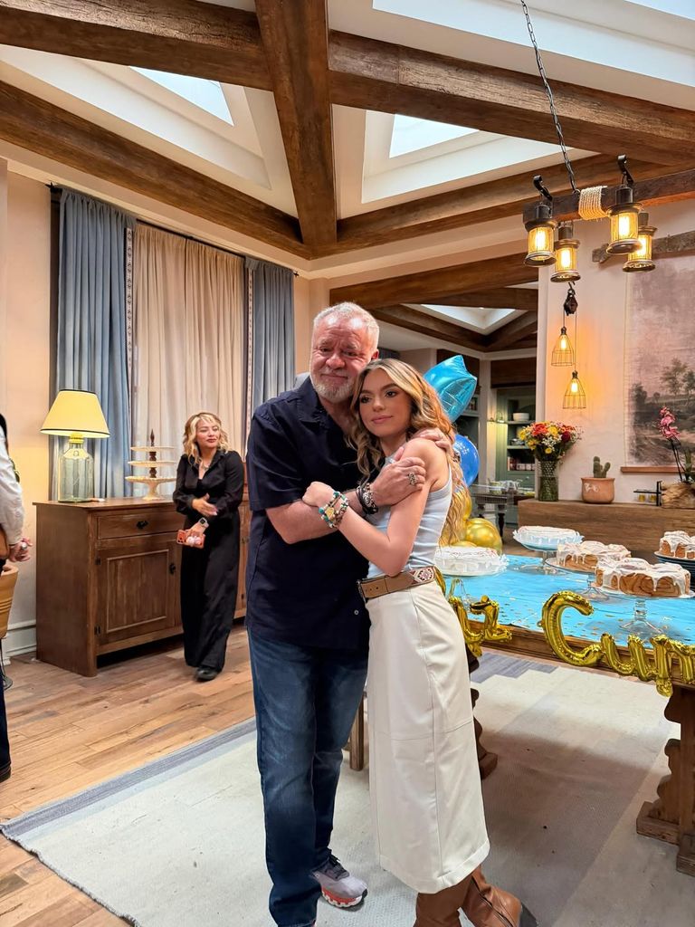 Sofía Castro celebra a su papá, Alberto 'El Güero' Castro, en un cumpleaños muy especial para los dos 