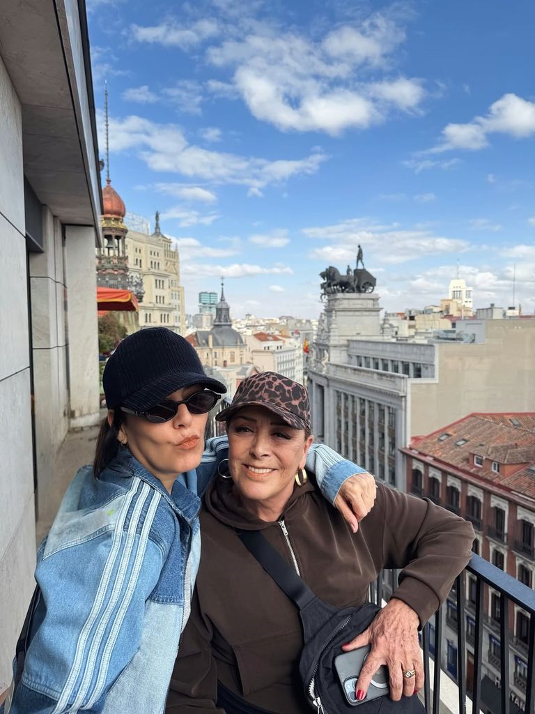 Stephanie Salas y Sylvia Pinal en Madrid.