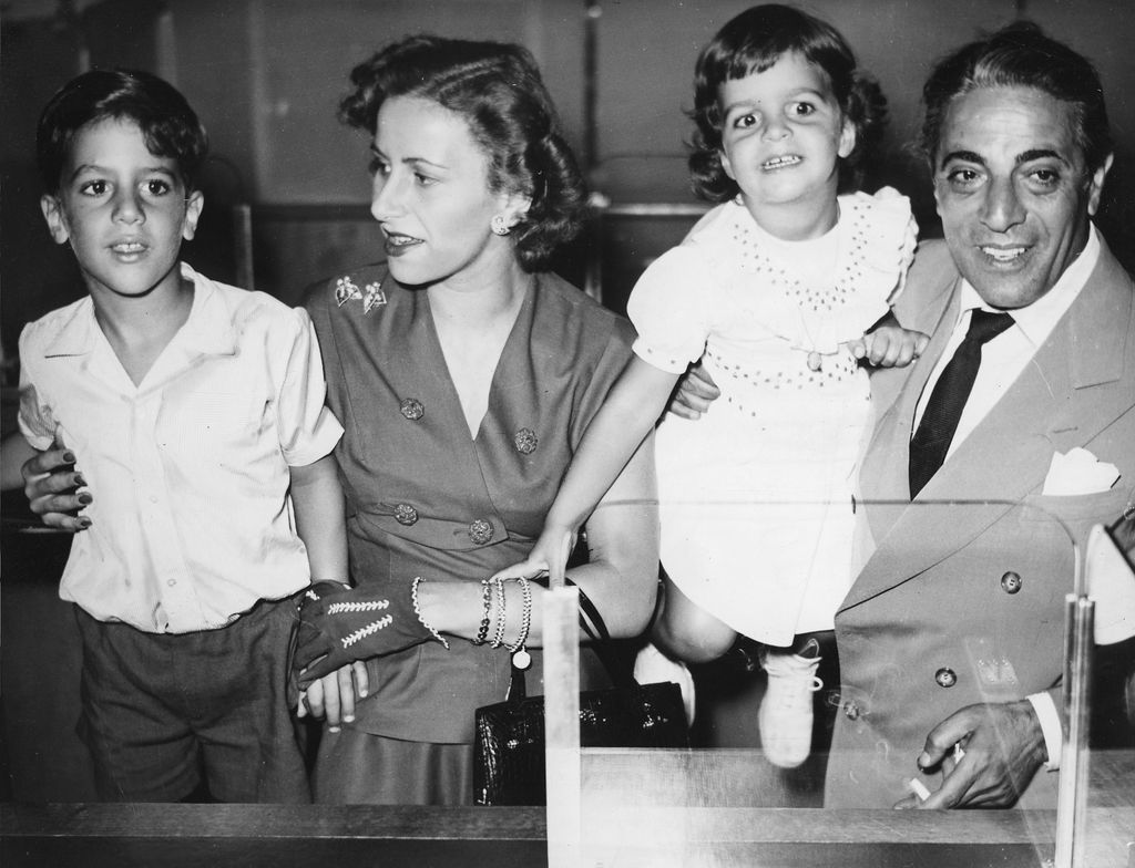 Imagen familiar de Aristóteles Onassis con su mujer, Tina, y sus dos hijos, Alexander y Christina