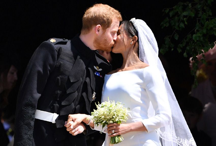 meghan-markle-vestido-harry-beso