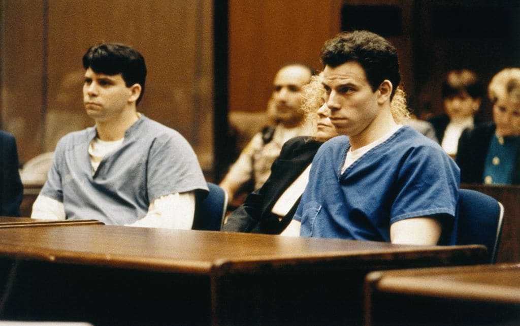 Los hermanos Menéndez durante su juicio 