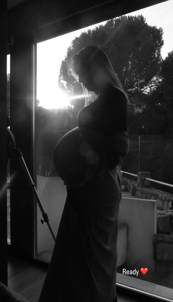 Michelle Renaud fue captada por su esposo en una de sus ultimas fotos con su pancita.