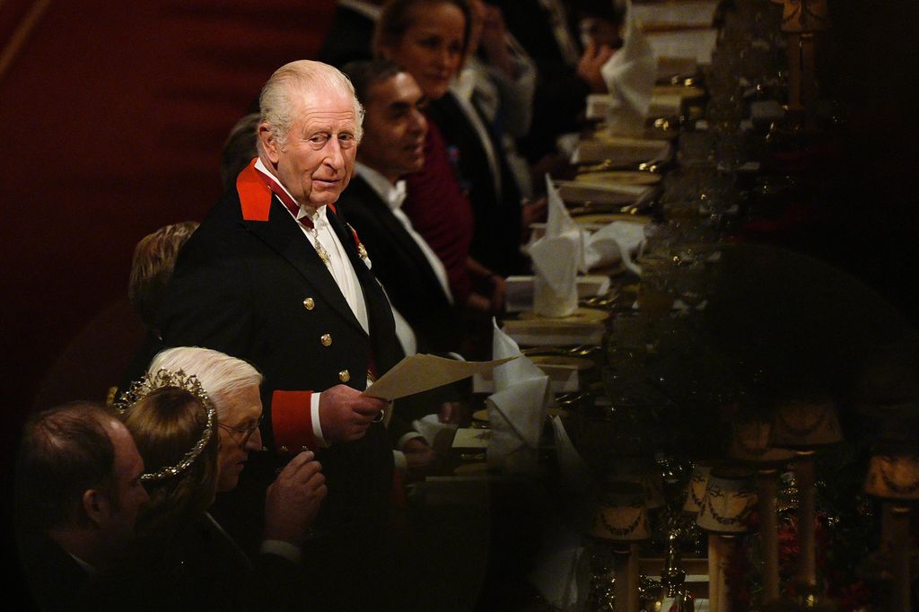 El rey Carlos III durante la cena de gala en el castillo de Windsor al presidente alemanán en diciembre de 2025