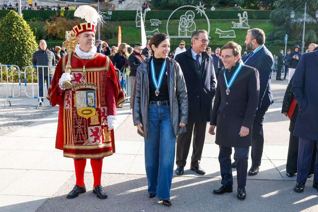 Isabel Diaz Ayuso y José Luis Martínez-Almeida, en su llegada a la catedral