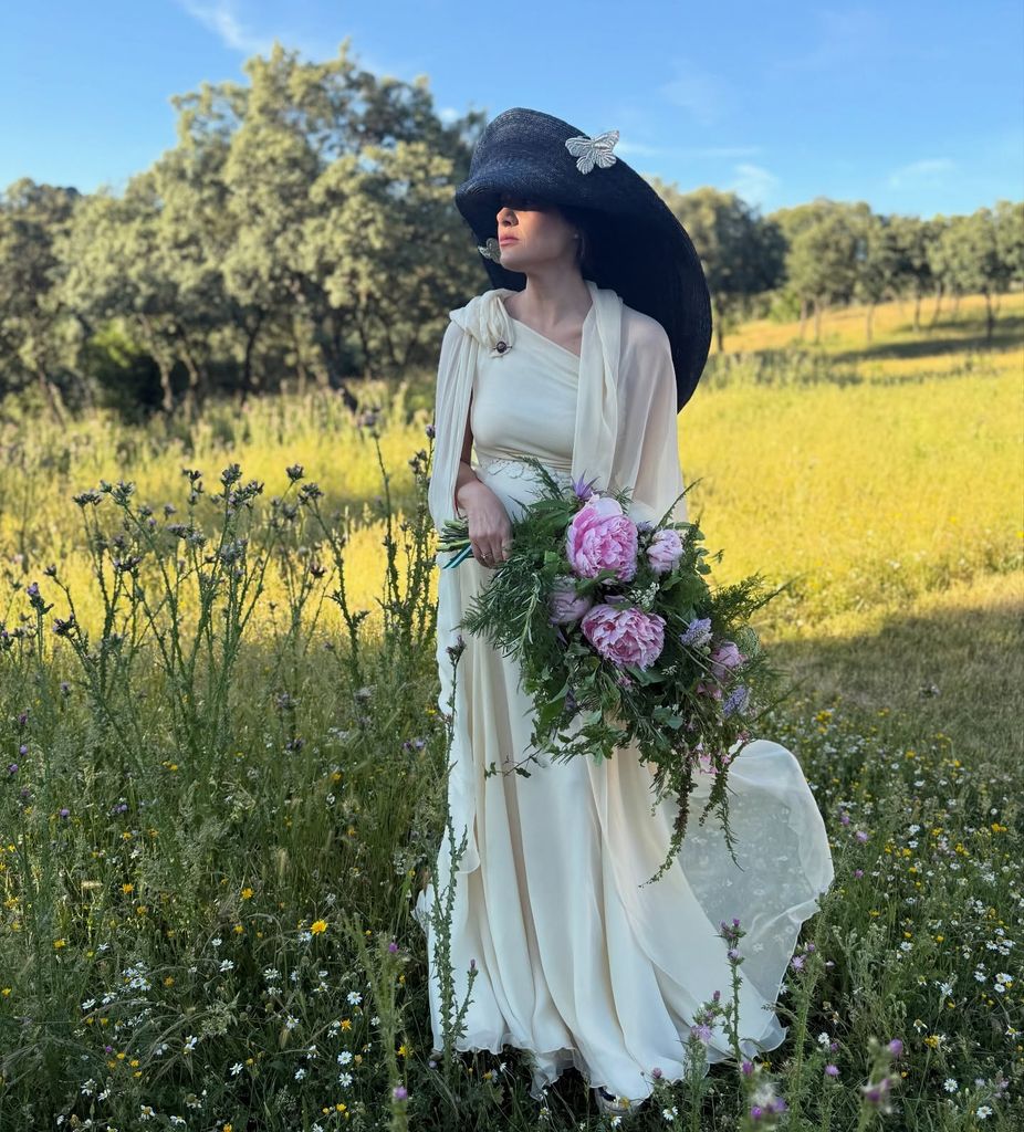 Ramos de novia de peonías con cascada