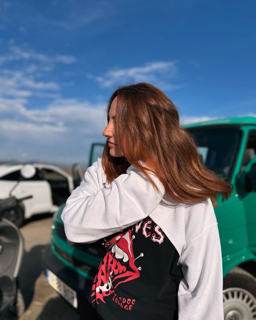 Rocío Flores posando con su cambio de look en Instagram