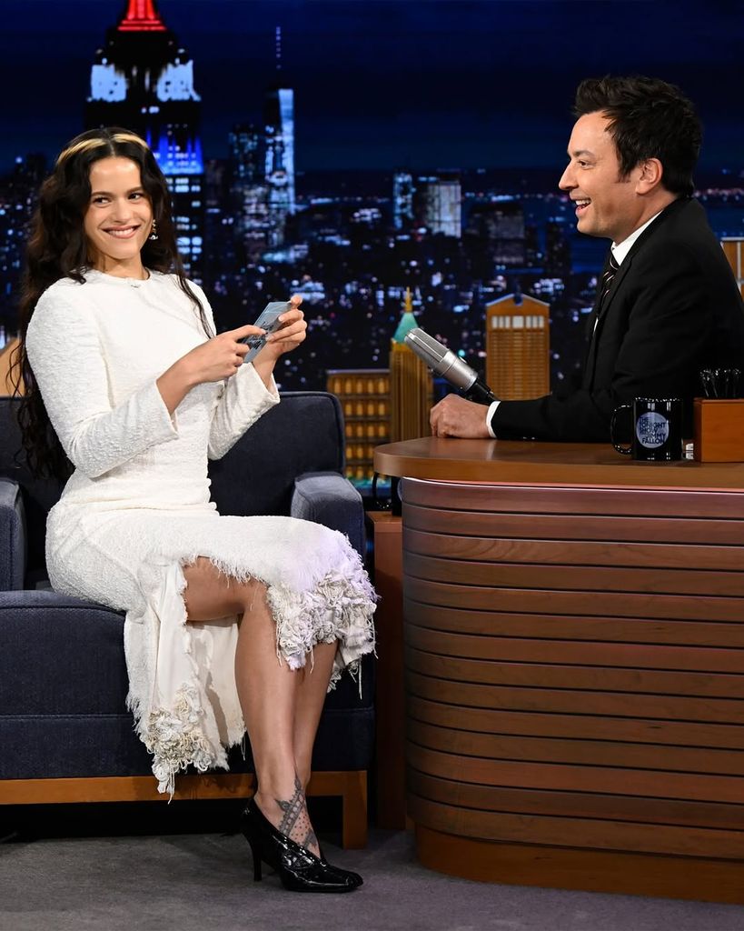 Rosalía en The Tonight Show con Jimmy Fallon