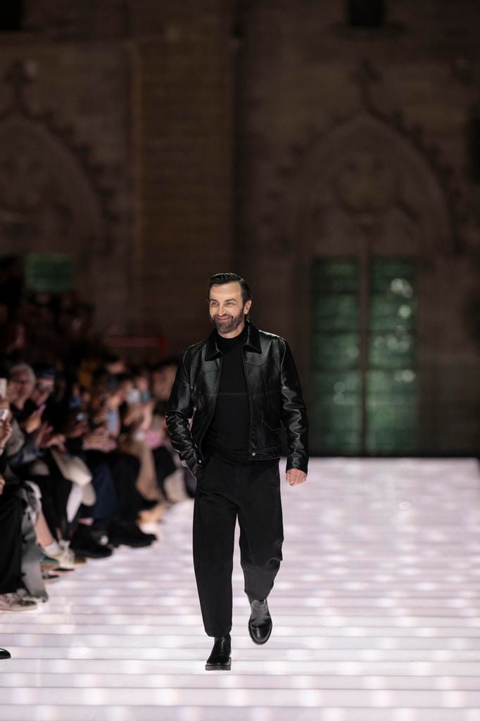 Louis Vuitton deslumbra en el Palacio de los Papas de Aviñón con su colección Crucero 2026
