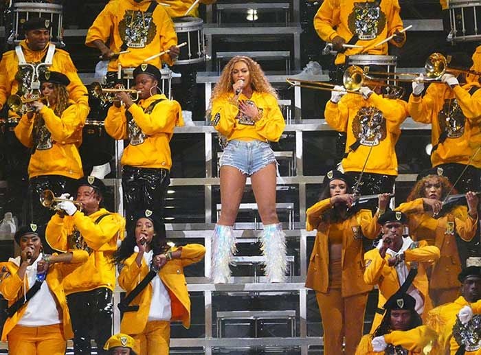 Beyonce durante su actuación en Coachella
