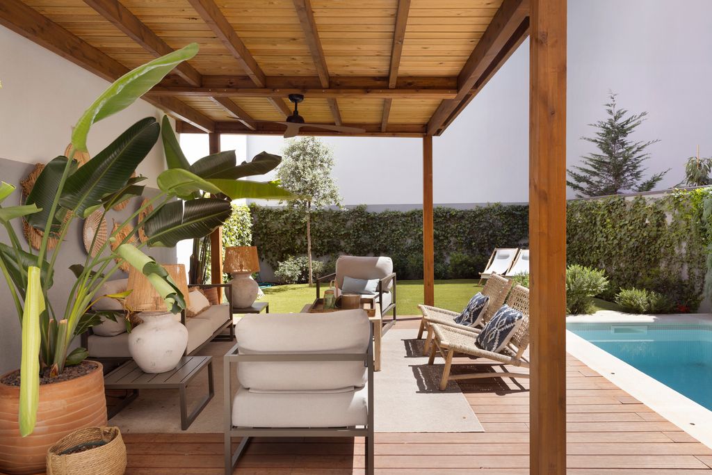 Terraza con ventilador de techo.