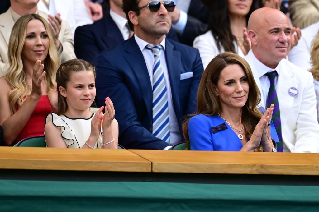 Kate Middleton y la princesa Charlotte en la final de Wimbledon el 13 de julio de 2025