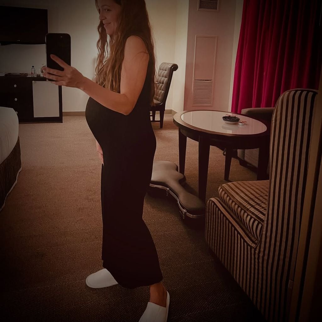 Natalia Lafourcade eligió las fotos más tiernas para compartir esta gran noticia 