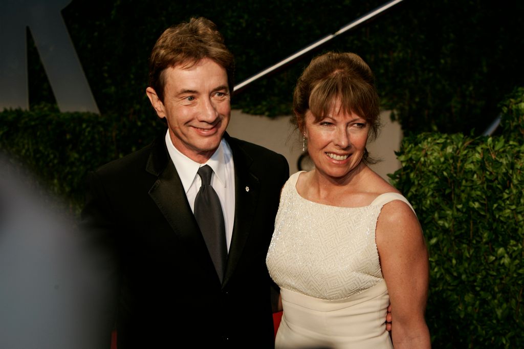  Martin Short perdió a su esposa Nancy Dolman en 2010 a causa de un cáncer.