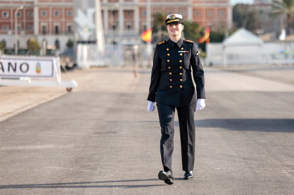 La princesa Leonor se embarca en el Juan Sebastian Elcano