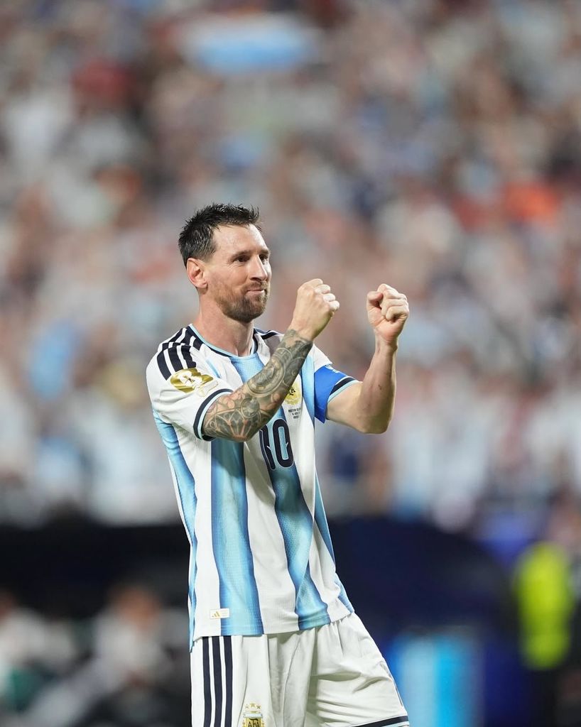 Messi celebrando su triunfo en el primer partido de Argentina frente a Argelia en el Mundial 2026