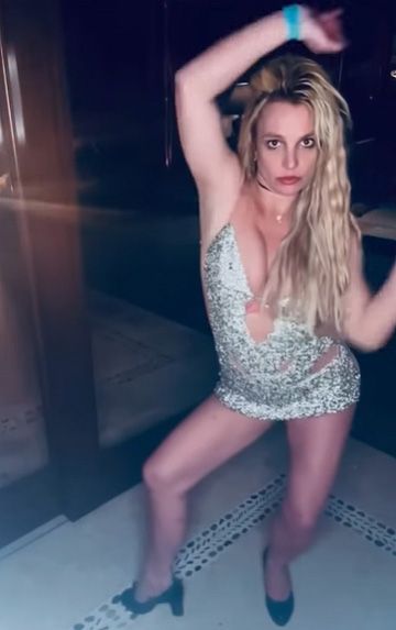 La cantante protagoniza comentados bailes en su perfil de Instagram