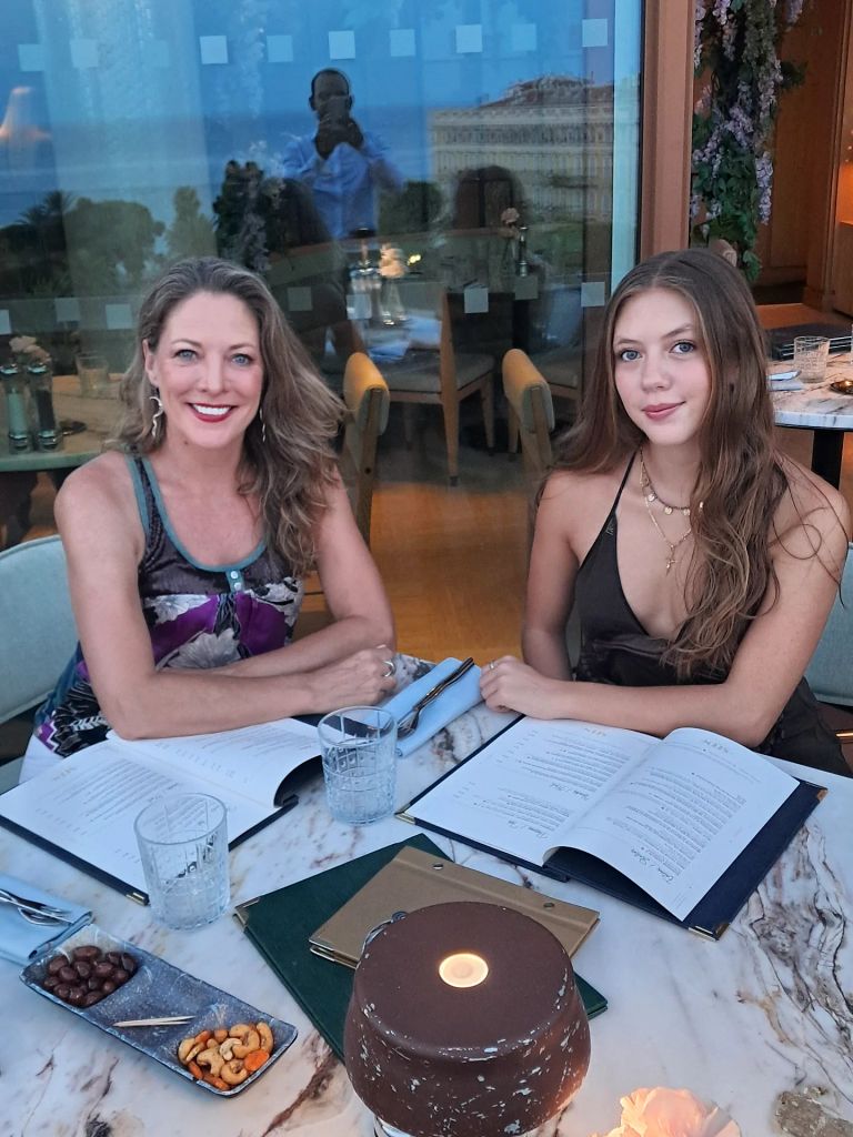 Andrea Noli, feliz de recibir el apoyo de su hija Valentina