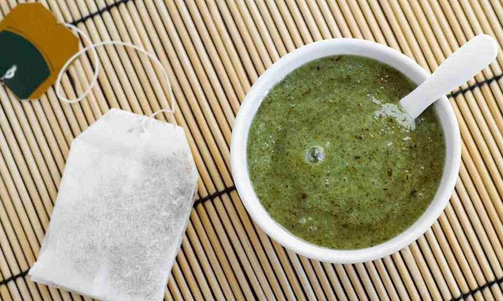 producto de belleza con te verde