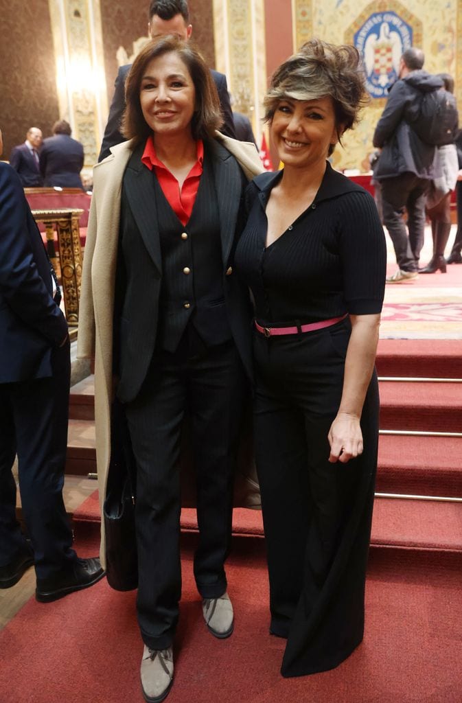 Sonsoles Ónega posa con Isabel Gemio