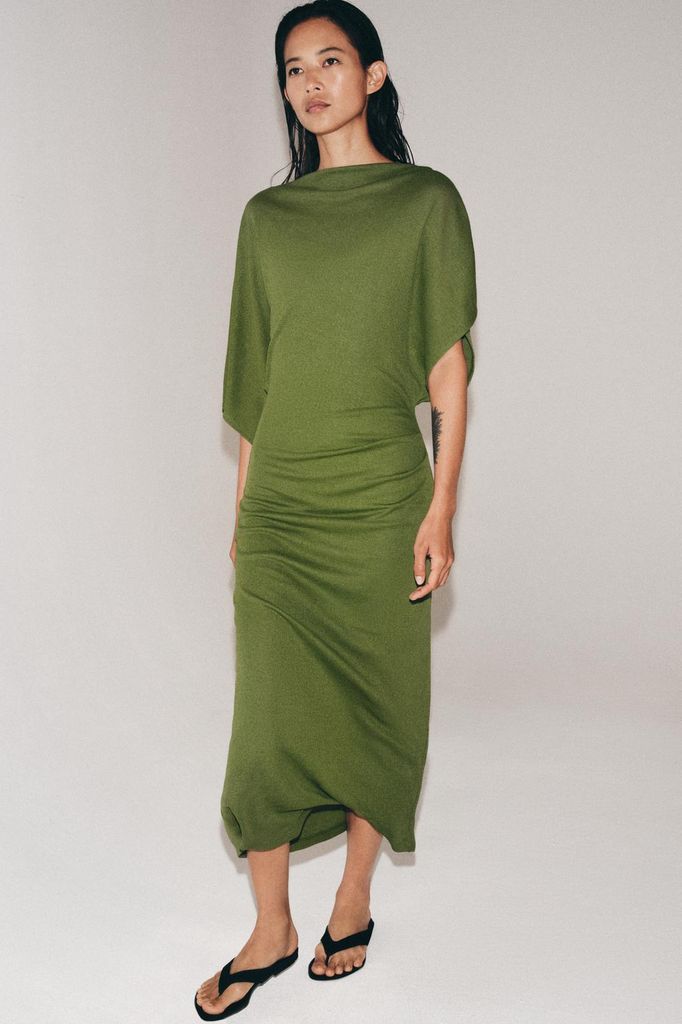 Vestido de invitada de Zara
