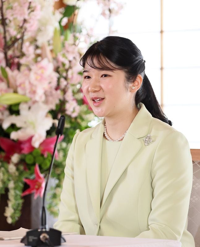 Aiko de Japón ofreciendo su primera rueda de prensa con motivo de su mayoría de edad 