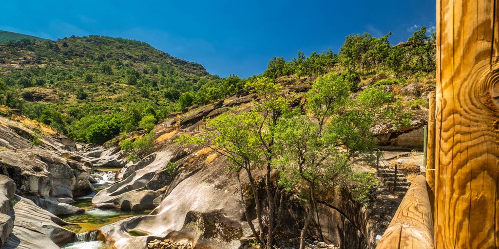 Piscina Natural de Los Pilones, Garganta de los Infiernos, Cáceres. Una de las piscinas naturales más bonitas de Extremadura