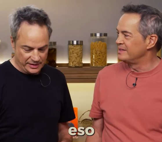 Nos encantan todas las propuestas de Sergio y Javier para hacer en casa como este 'entrecote' de berenjena.